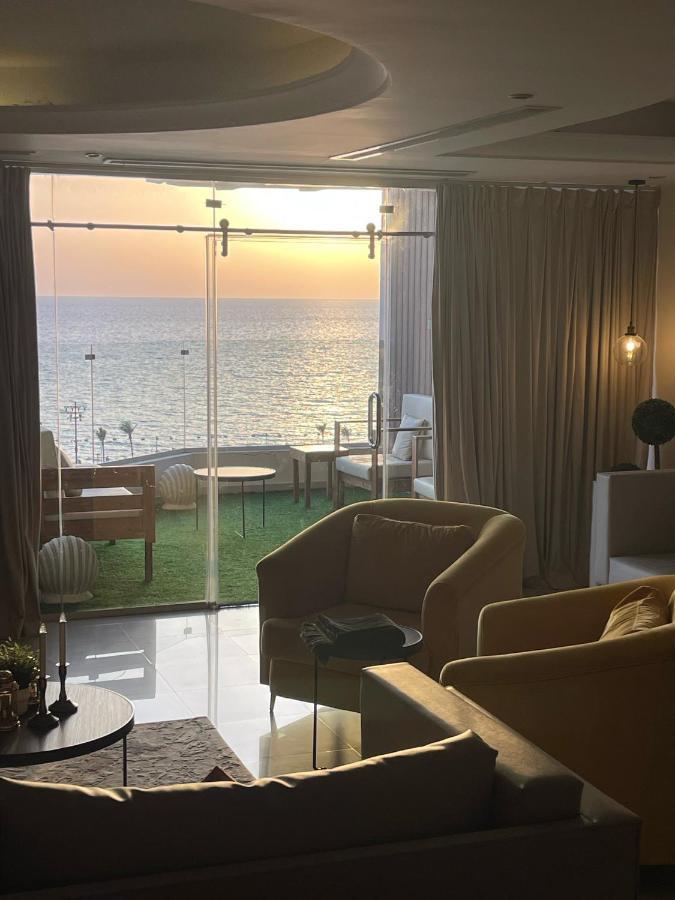 Apartment دماك ابراج البحر مطله على الفور ميلا *